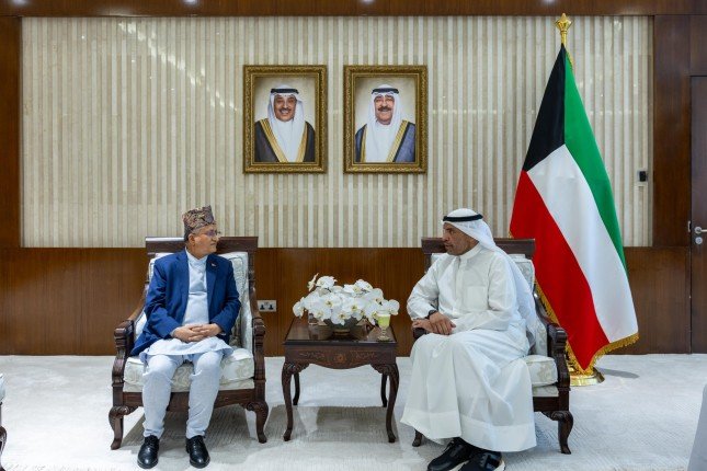 وزير الخارجية الكويتي يستقبل سفير نيبال لدى البلاد وزير الخارجية الكويتي يستقبل سفير نيبال لدى البلاد