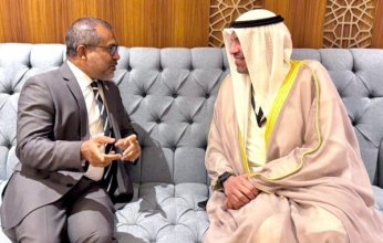 وزير الخارجية الكويتي يلتقي وزير خارجية موريشيوس على هامش الاجتماع الاستثنائي لمنظمة التعاون الإسلامي