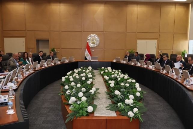 المجلس الأعلى للطاقة يناقش توفير "الطاقة" اللازمة ورفع القدرة لـ14 مشروعا صناعيا المجلس الأعلى للطاقة يناقش توفير "الطاقة" اللازمة ورفع القدرة لـ14 مشروعا صناعيا