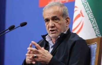 الرئيس الإيراني يصل باكستان في زيارة تستغرق يومين