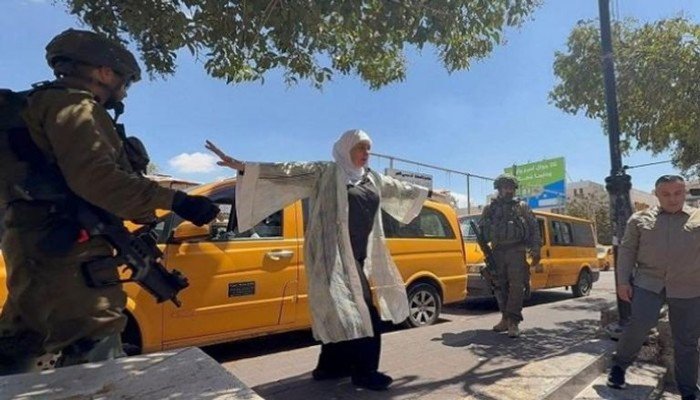 بعد رام الله.. جيش الاحتلال يقتحم نابلس وسط تصاعد الدعوات لتفكيك السلطة الفلسطينية بعد رام الله.. جيش الاحتلال يقتحم نابلس وسط تصاعد الدعوات لتفكيك السلطة الفلسطينية