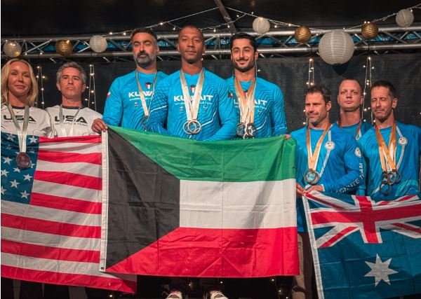 منتخب الكويت يحقق المركز الأول ببطولة العالم للقفز المظلي في التشيك 2025 منتخب الكويت يحقق المركز الأول ببطولة العالم للقفز المظلي في التشيك 2025