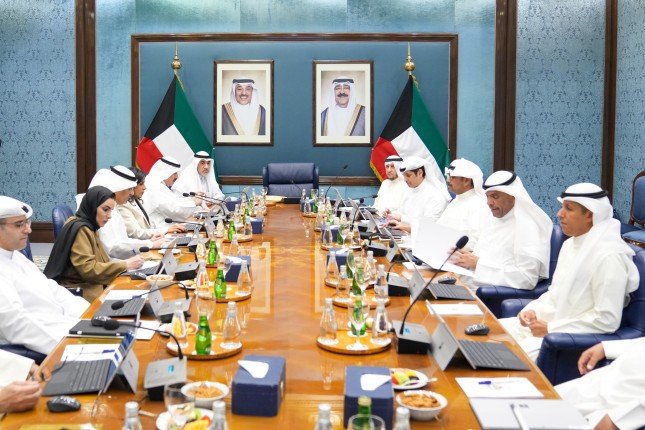 مجلس الوزراء الكويتي يقرر تعطيل العمل بالوزارات يوم الخميس الموافق 4 سبتمبر بمناسبة عطلة المولد النبوي الشريف مجلس الوزراء الكويتي يقرر تعطيل العمل بالوزارات يوم الخميس الموافق 4 سبتمبر بمناسبة عطلة المولد النبوي الشريف