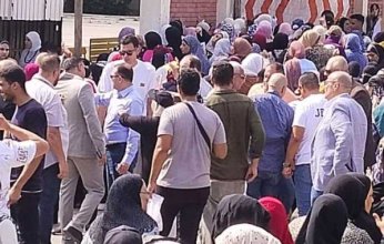 مع اقتراب موعد إغلاق صناديق الاقتراع.. تزايد اقبال الناخبين على لجان انتخابات مجلس الشيوخ