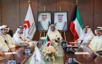 وزير الدفاع يزور "الطيران المدني" ويطلع على أبرز المشاريع القائمة والمستقبلية بالقطاع