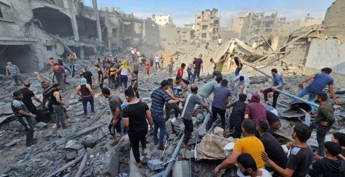 استشهاد 100 فلسطيني على إثر غارات للاحتلال الإسرائيلي على مناطق متفرقة بقطاع غزة استشهاد 100 فلسطيني على إثر غارات للاحتلال الإسرائيلي على مناطق متفرقة بقطاع غزة