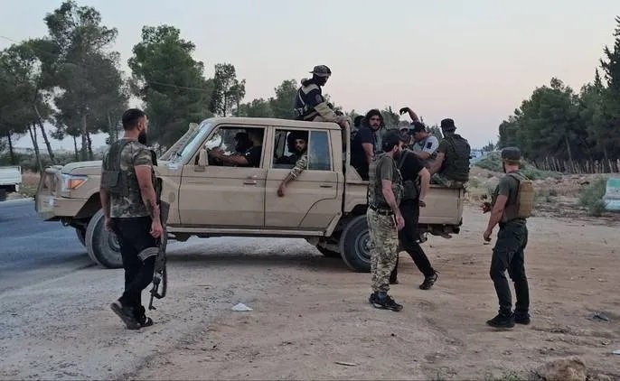 الجيش السوري يحبط عملية تسلل لـ"قسد" شرق حلب ويؤكد التزامه بالرد على الاستفزازات الجيش السوري يحبط عملية تسلل لـ"قسد" شرق حلب ويؤكد التزامه بالرد على الاستفزازات