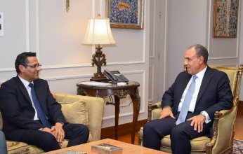 مصر.. وزير الخارجية يستقبل نقيب الصحفيين ويبحث سبل تعزيز التعاون المشترك