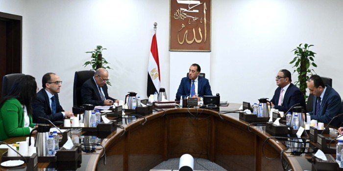 رئيس الوزراء: توفير التغذية الكهربائية لإقامة مجتمعات زراعية صناعية عمرانية جديدة بمصر رئيس الوزراء: توفير التغذية الكهربائية لإقامة مجتمعات زراعية صناعية عمرانية جديدة بمصر