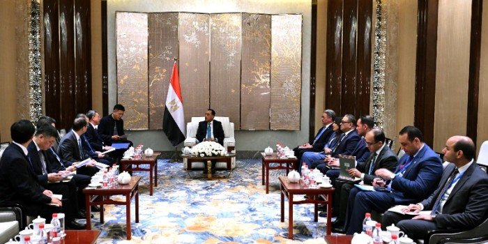 رئيس الوزراء المصري: نستهدف إنتاج 10 ملايين م3 يوميا من المياه المُحلاة خلال السنوات الخمس المقبلة رئيس الوزراء المصري: نستهدف إنتاج 10 ملايين م3 يوميا من المياه المُحلاة خلال السنوات الخمس المقبلة
