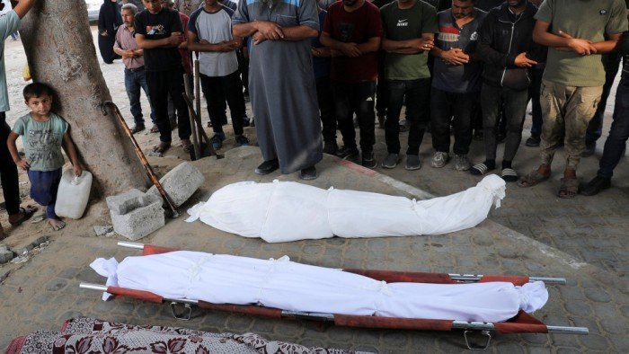 رصاص الاحتلال يغتال 4 فلسطينيين من منتظري المساعدات شمال قطاع غزة رصاص الاحتلال يغتال 4 فلسطينيين من منتظري المساعدات شمال قطاع غزة