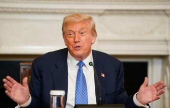 ترامب يلوّح بإمكانية تقليص الوجود العسكري الأمريكي في أوروبا ضمن حل الأزمة الأوكرانية