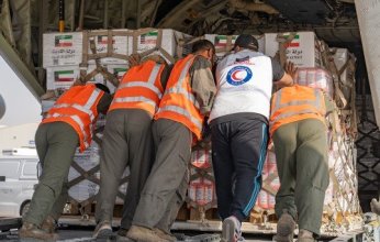 إقلاع الطائرة السادسة من الجسر الجوي الكويتي الثاني محملة بـ10 أطنان مساعدات غذائية إلى غزة