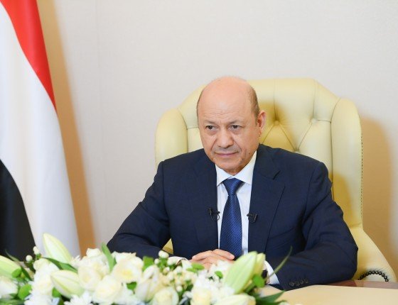 رئيس مجلس القيادة الرئاسي اليمني يعرب عن تقديره للدور الأمريكي في مواجهة خطر ميليشيات الحوثي رئيس مجلس القيادة الرئاسي اليمني يعرب عن تقديره للدور الأمريكي في مواجهة خطر ميليشيات الحوثي