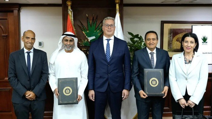 وزارة البترول المصرية توقع 4 اتفاقيات مع شركات عالمية باستثمارات تتجاوز 340 مليون دولار وزارة البترول المصرية توقع 4 اتفاقيات مع شركات عالمية باستثمارات تتجاوز 340 مليون دولار