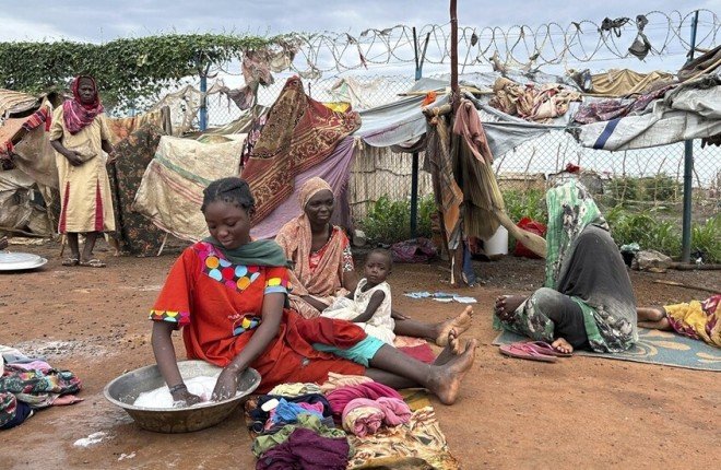 السودان.. غوتيريش يطالب بوقف فوري لإطلاق النار في الفاشر ويعرب عن صدمته من هجمات الدعم السريع السودان.. غوتيريش يطالب بوقف فوري لإطلاق النار في الفاشر ويعرب عن صدمته من هجمات الدعم السريع