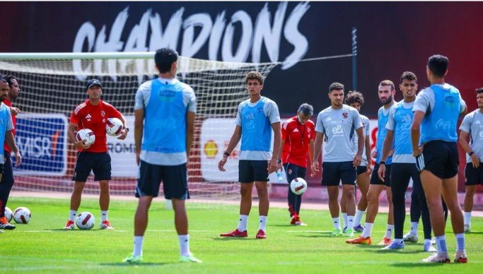 الأهلي يواصل تدريباته استعدادًا لمواجهة فاركو الأهلي يواصل تدريباته استعدادًا لمواجهة فاركو