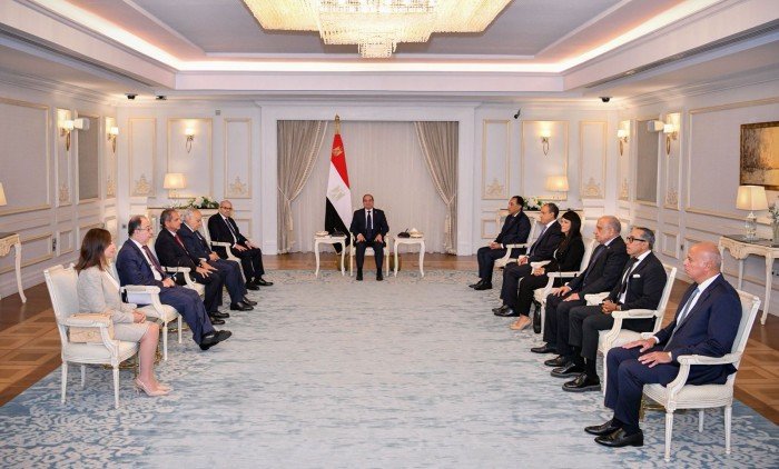الرئيس السيسي ورئيس مجلس الوزراء اللبناني يؤكدان موقف البلدين بشأن غزة الرئيس السيسي ورئيس مجلس الوزراء اللبناني يؤكدان موقف البلدين بشأن غزة