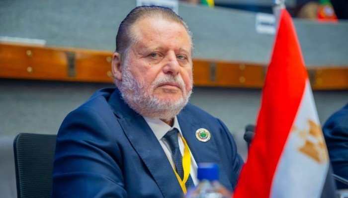 تجديد تعيين حسن عبد الله قائما بأعمال محافظ البنك المركزي المصري لمدة عام تجديد تعيين حسن عبد الله قائما بأعمال محافظ البنك المركزي المصري لمدة عام