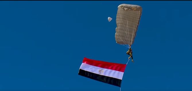 شاهد بالفيديو.. القوات المسلحة المصرية تعلن تفاصيل أضخم مناورة عسكرية بالمنطقة شاهد بالفيديو.. القوات المسلحة المصرية تعلن تفاصيل أضخم مناورة عسكرية بالمنطقة