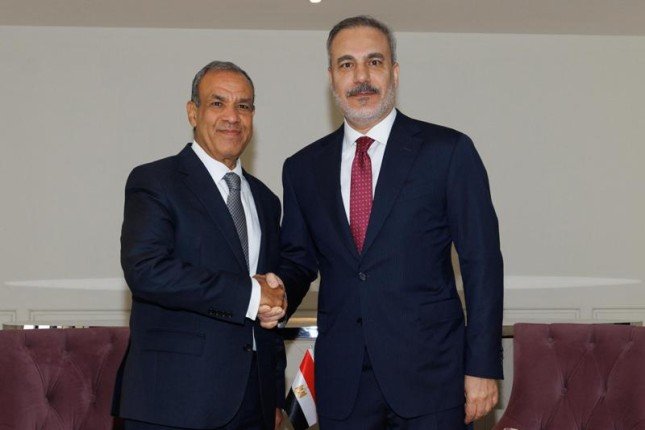 مشاورات مصرية - تركية في جدة لتعزيز الشراكة والتنسيق الإقليمي مشاورات مصرية - تركية في جدة لتعزيز الشراكة والتنسيق الإقليمي