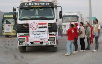 الهلال الأحمر المصري: أكثر من 185 شاحنة مساعدات إنسانية في قافلة «زاد العزة» الـ 26 إلى غزة