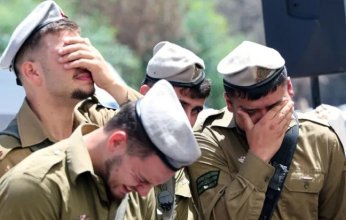 الإعلام العبري يقر بمقتل جندي إسرائيلي وفقدان 4 آخرين في 3 كمائن متزامنة بقطاع غزة