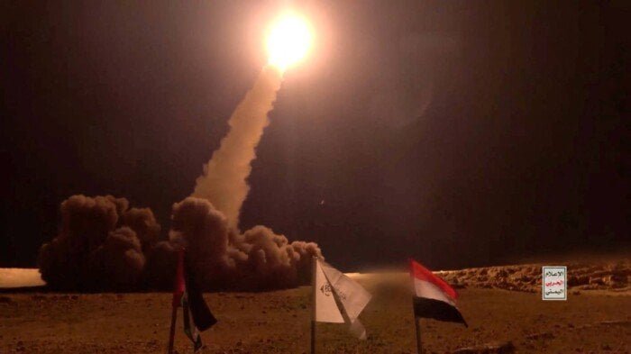 الحوثيون: هاجمنا هيئة الأركان الإسرائيلية ومطار بن جوريون وميناء أسدود الحوثيون: هاجمنا هيئة الأركان الإسرائيلية ومطار بن جوريون وميناء أسدود