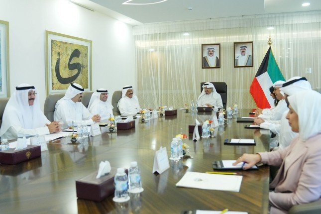 رئيس مجلس الوزراء يترأس اجتماعا للجنة الوزارية لمتابعة الموقف التنفيذي للاتفاقيات ومذكرات التفاهم الموقعة بين الكويت والصين رئيس مجلس الوزراء يترأس اجتماعا للجنة الوزارية لمتابعة الموقف التنفيذي للاتفاقيات ومذكرات التفاهم الموقعة بين الكويت والصين
