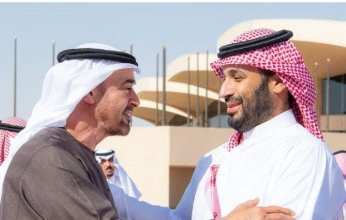 رئيس الإمارات يغادر السعودية وولي العهد في مقدمة مودعيه