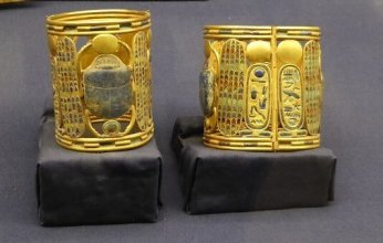 مصر.. اختفاء أسورة ذهبية نادرة من المتحف المصري يثير جدلاً واسعاً