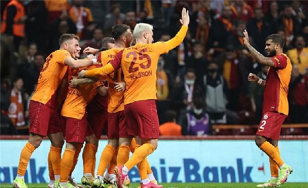 بث مباشر.. شاهد مباراة آينتراخت فرانكفورت وجالطة سراي في دوري أبطال أوروبا بث مباشر.. شاهد مباراة آينتراخت فرانكفورت وجالطة سراي في دوري أبطال أوروبا
