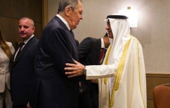 أمين (مجلس التعاون) ووزير الخارجية الروسي يبحثان التعاون المشترك وتطورات الأحداث بالمنطقة