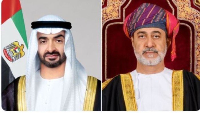 الإمارات وعمان تبحثان تعزيز العلاقات الثنائية والتطورات الإقليمية الإمارات وعمان تبحثان تعزيز العلاقات الثنائية والتطورات الإقليمية
