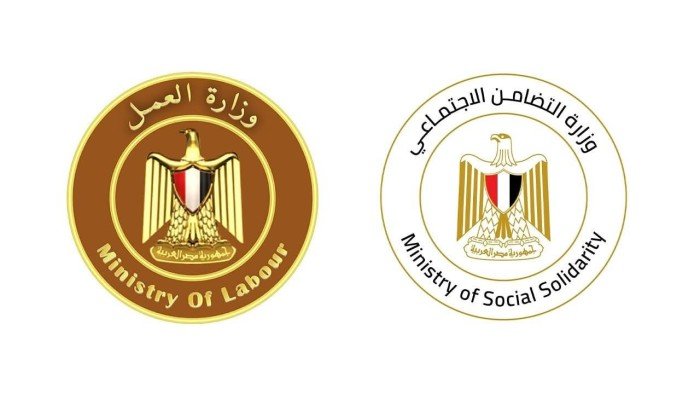 مصر.. وزيرا العمل والتضامن الاجتماعي يقرران صرف 400 ألف جنيه لأسرة كل متوفي في حادث حريق مصنع بالمحلة مصر.. وزيرا العمل والتضامن الاجتماعي يقرران صرف 400 ألف جنيه لأسرة كل متوفي في حادث حريق مصنع بالمحلة