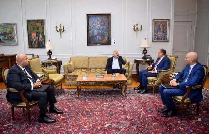 مصر.. وزير الخارجية يبحث مع أمين سر حركة فتح سبل الاعتراف بالدولة الفلسطينية مصر.. وزير الخارجية يبحث مع أمين سر حركة فتح سبل الاعتراف بالدولة الفلسطينية