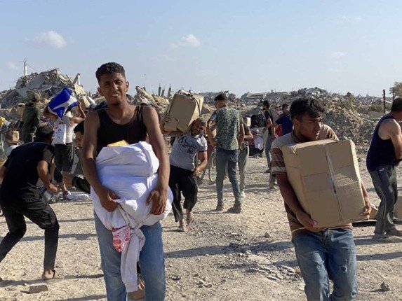 استشهاد 79 فلسطينيا في قطاع غزة بينهم 15 من منتظري المساعدات استشهاد 79 فلسطينيا في قطاع غزة بينهم 15 من منتظري المساعدات