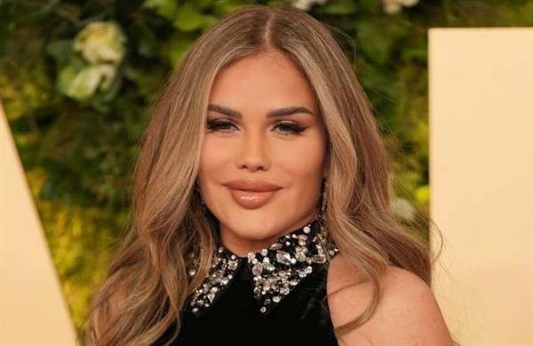 تكريم نيكول سابا بمهرجان الغردقة لسينما الشباب في دورته الثالثة تكريم نيكول سابا بمهرجان الغردقة لسينما الشباب في دورته الثالثة
