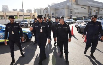 الكويت.. وكيل (الداخلية) بالتكليف يقوم بجولة ميدانية لمتابعة الحالة المرورية مع انطلاقة العام الدراسي الجديد