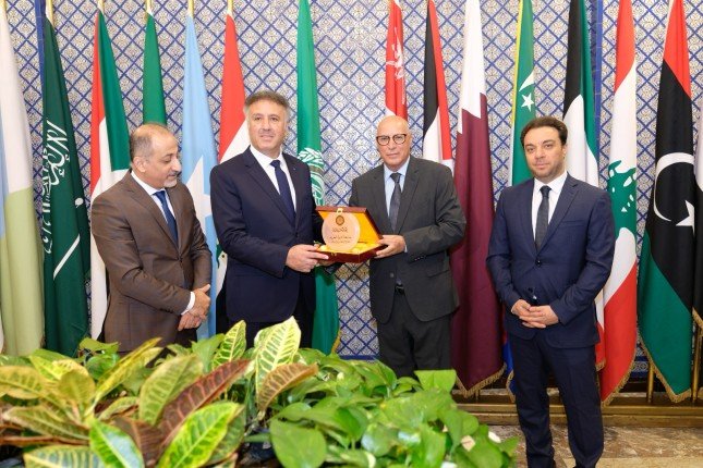 الجامعة العربية تؤكد مواصلة دعم الرواية الفلسطينية في مواجهة التضليل الإعلامي للاحتلال الجامعة العربية تؤكد مواصلة دعم الرواية الفلسطينية في مواجهة التضليل الإعلامي للاحتلال