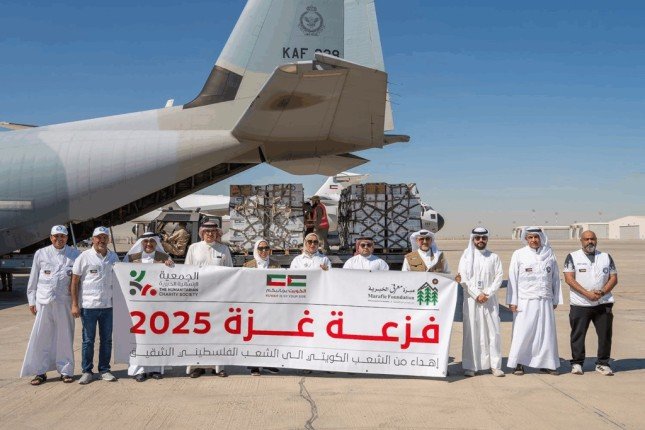 وصول الطائرة العاشرة من الجسر الجوي الإغاثي الكويتي إلى مدينة العريش المصرية وصول الطائرة العاشرة من الجسر الجوي الإغاثي الكويتي إلى مدينة العريش المصرية
