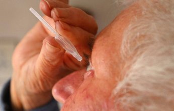 قطرات عيون مبتكرة تمهد لعلاج ثوري لمرضى الشبكية دون الحاجة إلى الحقن المؤلم