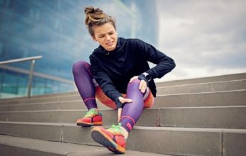 تشنجات الساق الليلية.. عرض عابر أم جرس إنذار خطير؟