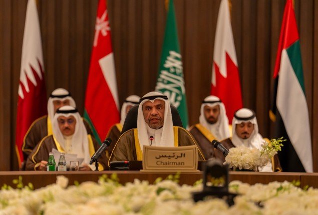 وزير الخارجية الكويتي: تعزيز قدرة "مجلس التعاون" على مواجهة التحديات بروح التضامن والمصير المشترك وزير الخارجية الكويتي: تعزيز قدرة "مجلس التعاون" على مواجهة التحديات بروح التضامن والمصير المشترك