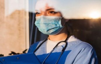 أزمة الكوادر الطبية في بريطانيا.. نقص الأطباء وهجرة العقول تهدد الـNHS