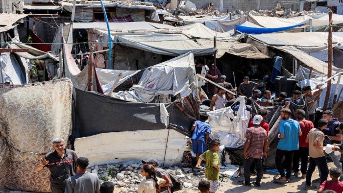 الاحتلال الإسرائيلى يدعو سكان غزة للإخلاء ويكثف قصفه لمناطق متفرقة بالقطاع الاحتلال الإسرائيلى يدعو سكان غزة للإخلاء ويكثف قصفه لمناطق متفرقة بالقطاع