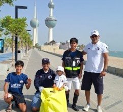 فريق الغوص الكويتي ينظف ساحل (ابراج الكويت) بمناسبة (يوم التنظيف العالمي)