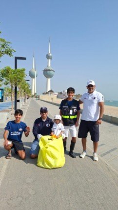 فريق الغوص الكويتي ينظف ساحل (ابراج الكويت) بمناسبة (يوم التنظيف العالمي) فريق الغوص الكويتي ينظف ساحل (ابراج الكويت) بمناسبة (يوم التنظيف العالمي)