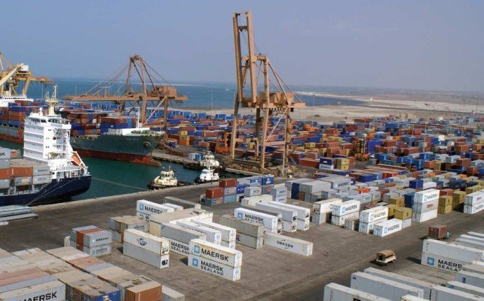 عاجل.. جيش الاحتلال الإسرائيلي يهدد بقصف ميناء الحديدة باليمن ويدعو إلى إخلائه فوراً عاجل.. جيش الاحتلال الإسرائيلي يهدد بقصف ميناء الحديدة باليمن ويدعو إلى إخلائه فوراً