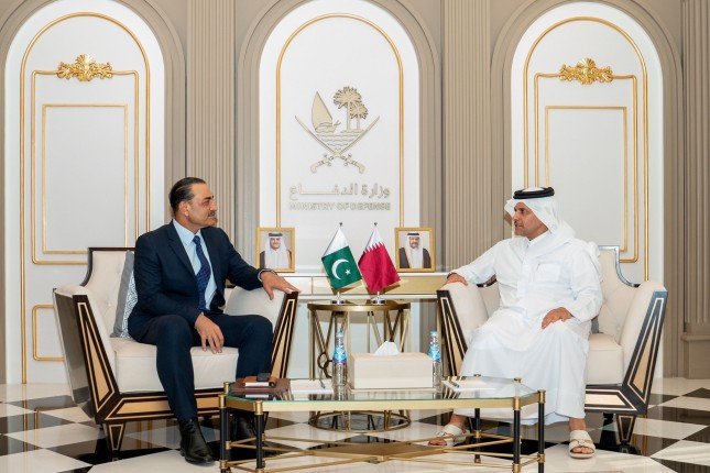 قطر وباكستان تبحثان سبل تعزيز العلاقات الثنائية بين البلدين قطر وباكستان تبحثان سبل تعزيز العلاقات الثنائية بين البلدين
